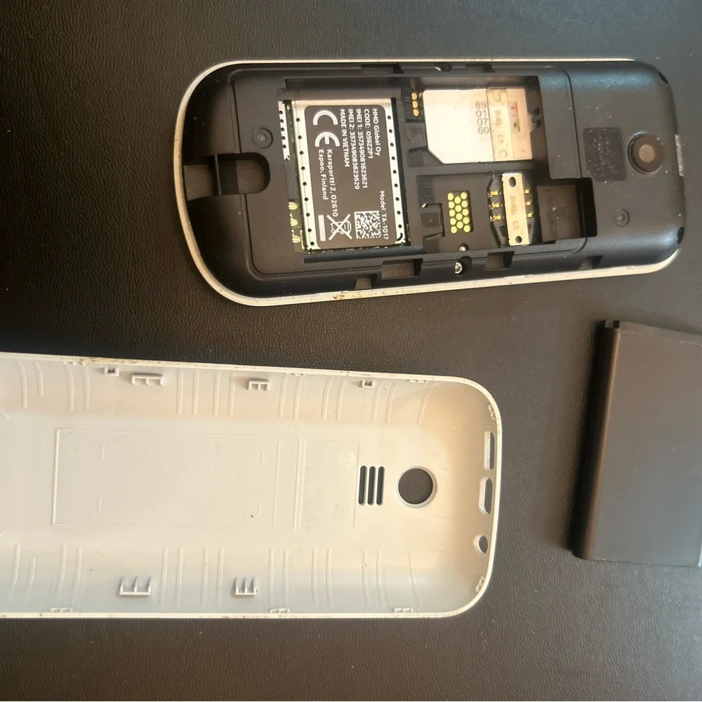 Nokia White Cell Phone - Picture 4 of 7